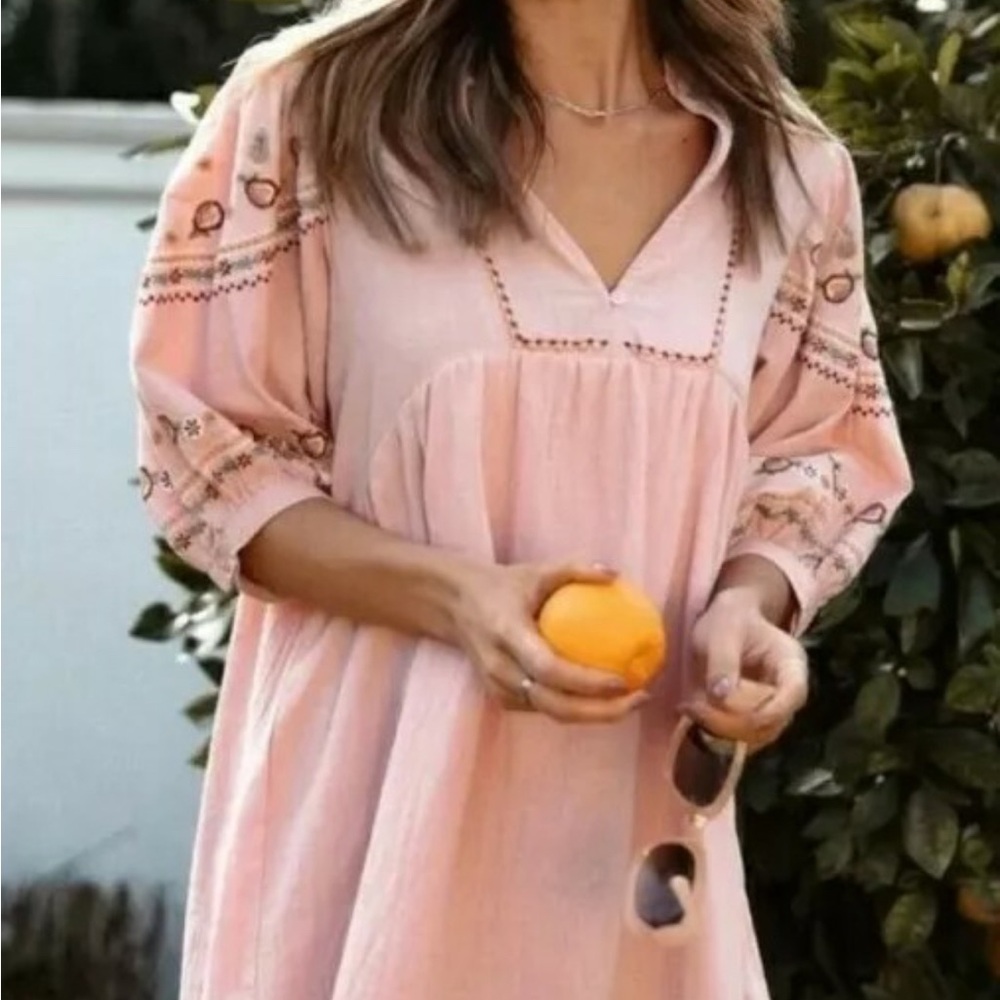 Petal & Pup Peach Embroidered Midi Dress Size 6- Boutique